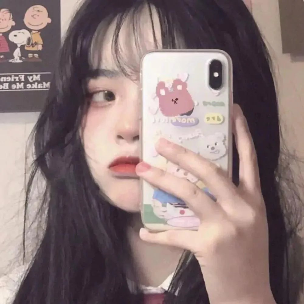 男孩超级白